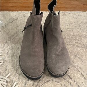 Kenneth Cole Reaction Gray Ankle Boots